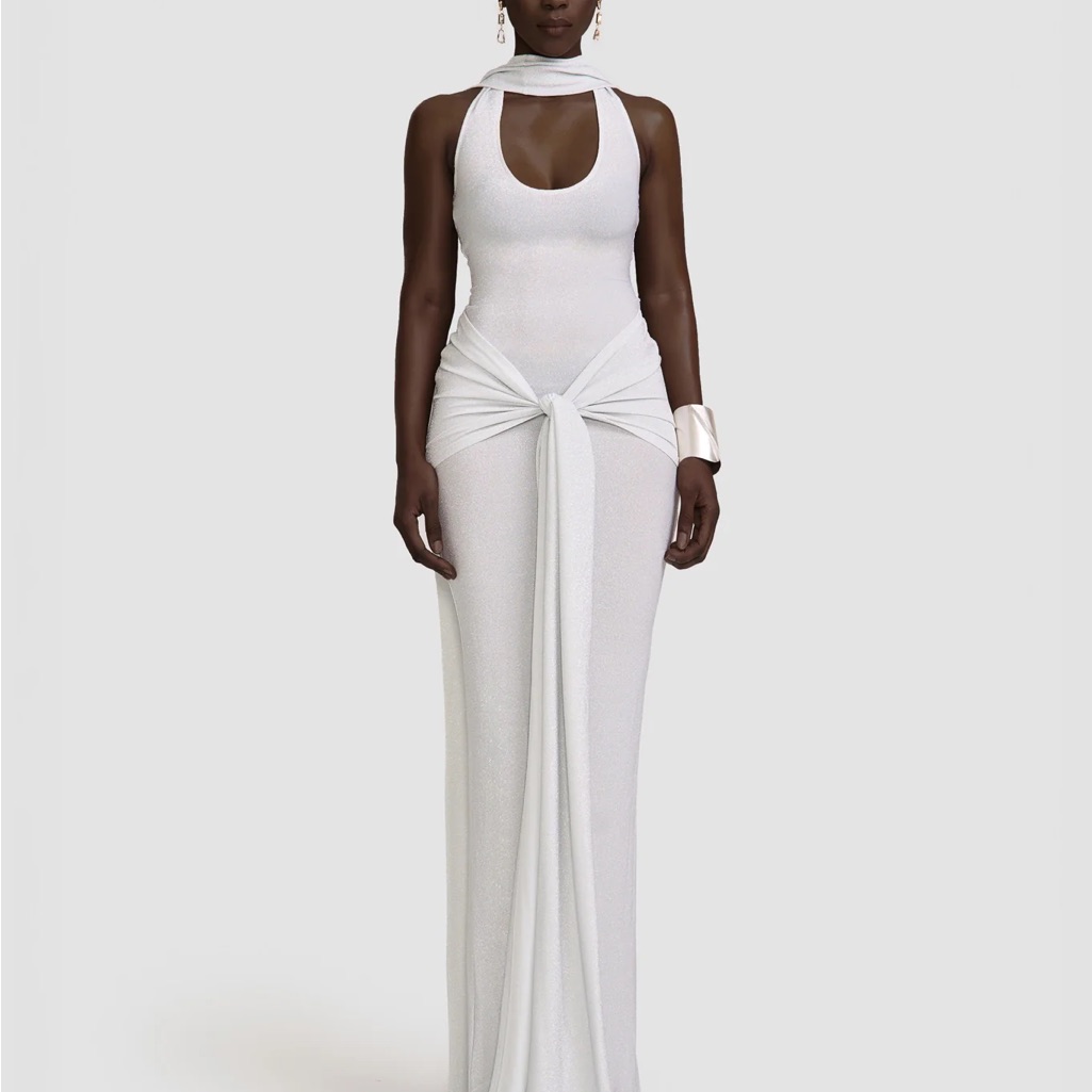 Elegant Backless White Maxi Dress With Front Tie